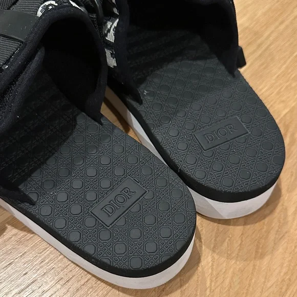 Dior Alpha Sandal - Picture 3 of 4